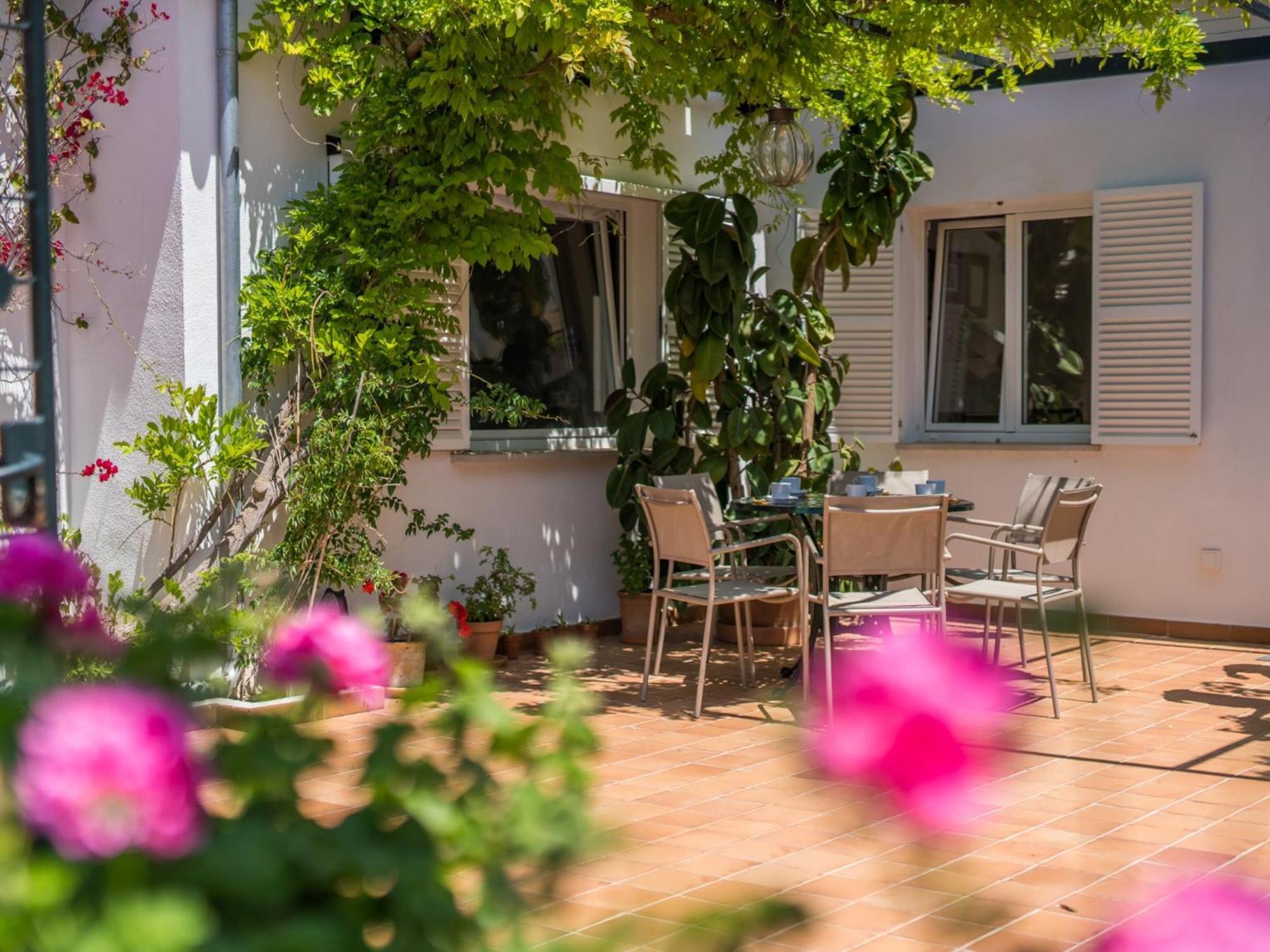 Ferienhaus Home, 250 M From *